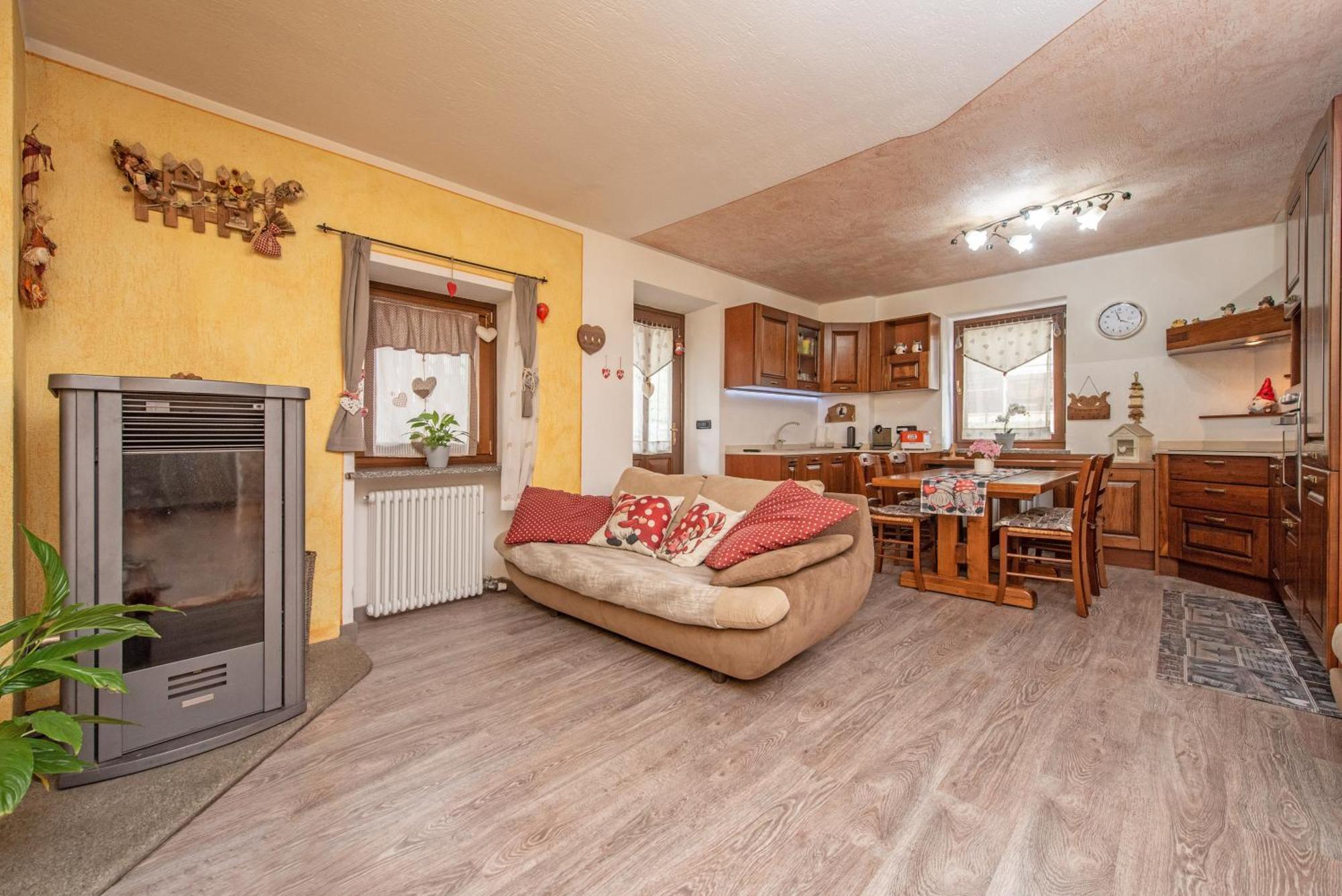 Casa Kristel Cir Comunale N 14 아오스타 외부 사진